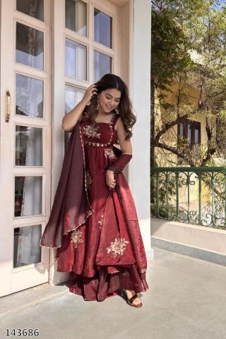 WEDDING PARTY WEAR DESIGNER GOWN SUIT