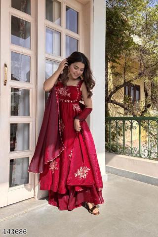 WEDDING PARTY WEAR DESIGNER GOWN SUIT