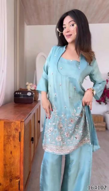 Piece Stylish Ensemble: Includes a well-fitted top and coordinated bottom