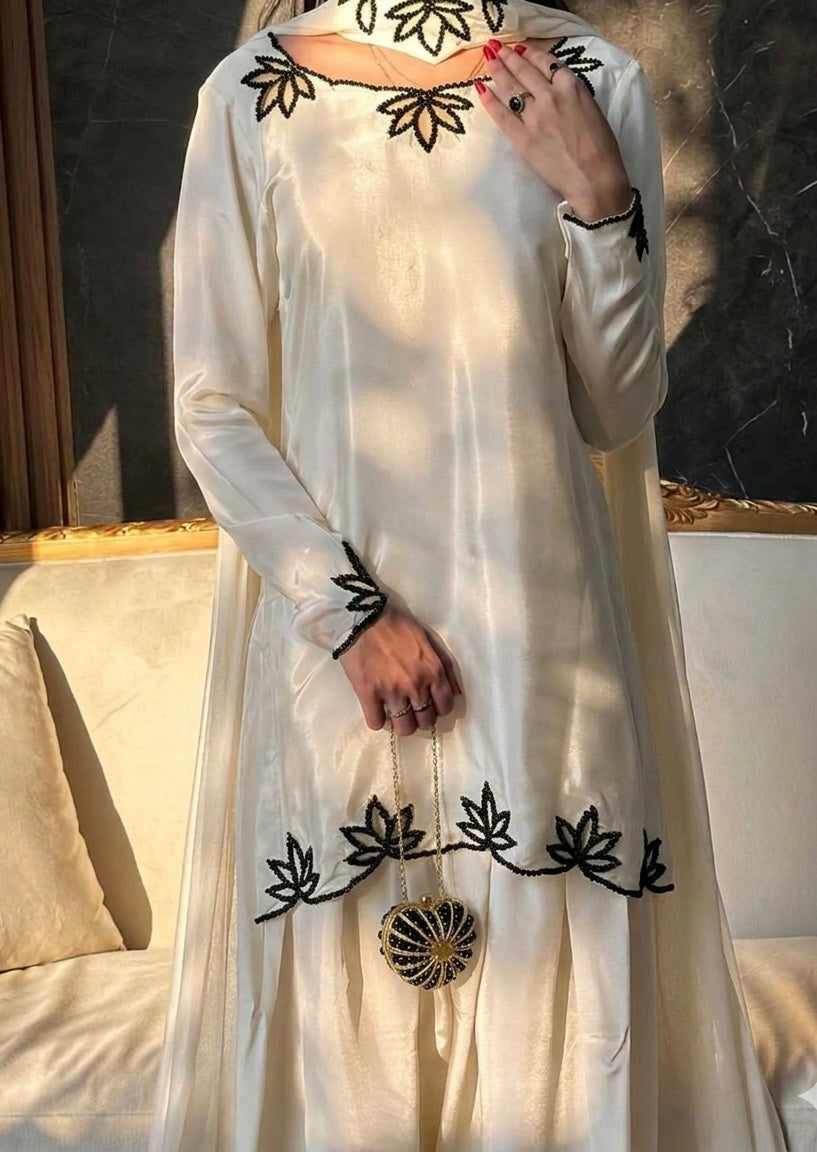 Đěsigner Party Wear Look Top With Farshi Salwar