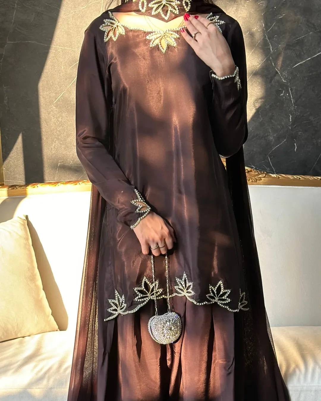 Đěsigner Party Wear Look Top With Farshi Salwar
